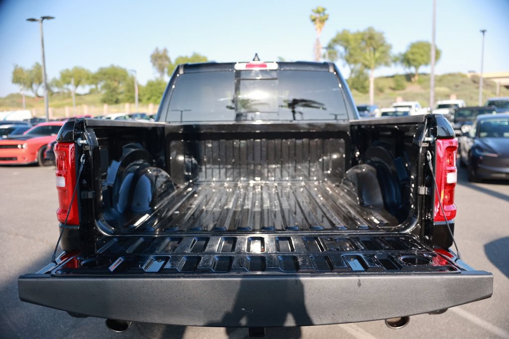 Used 2025 RAM 1500 Laramie AWD/4WD image 37