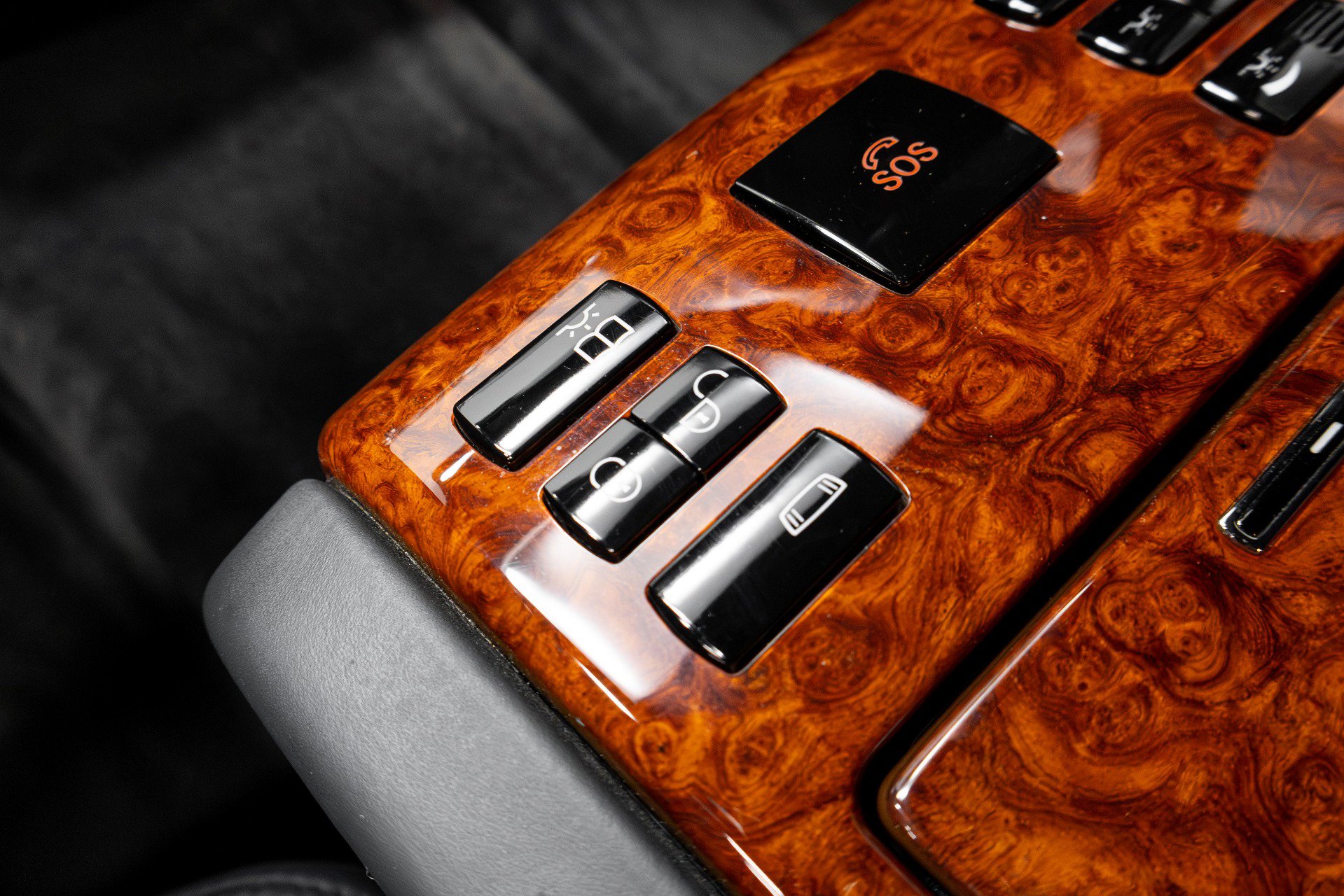 Used 2004 Maybach 57 image 32