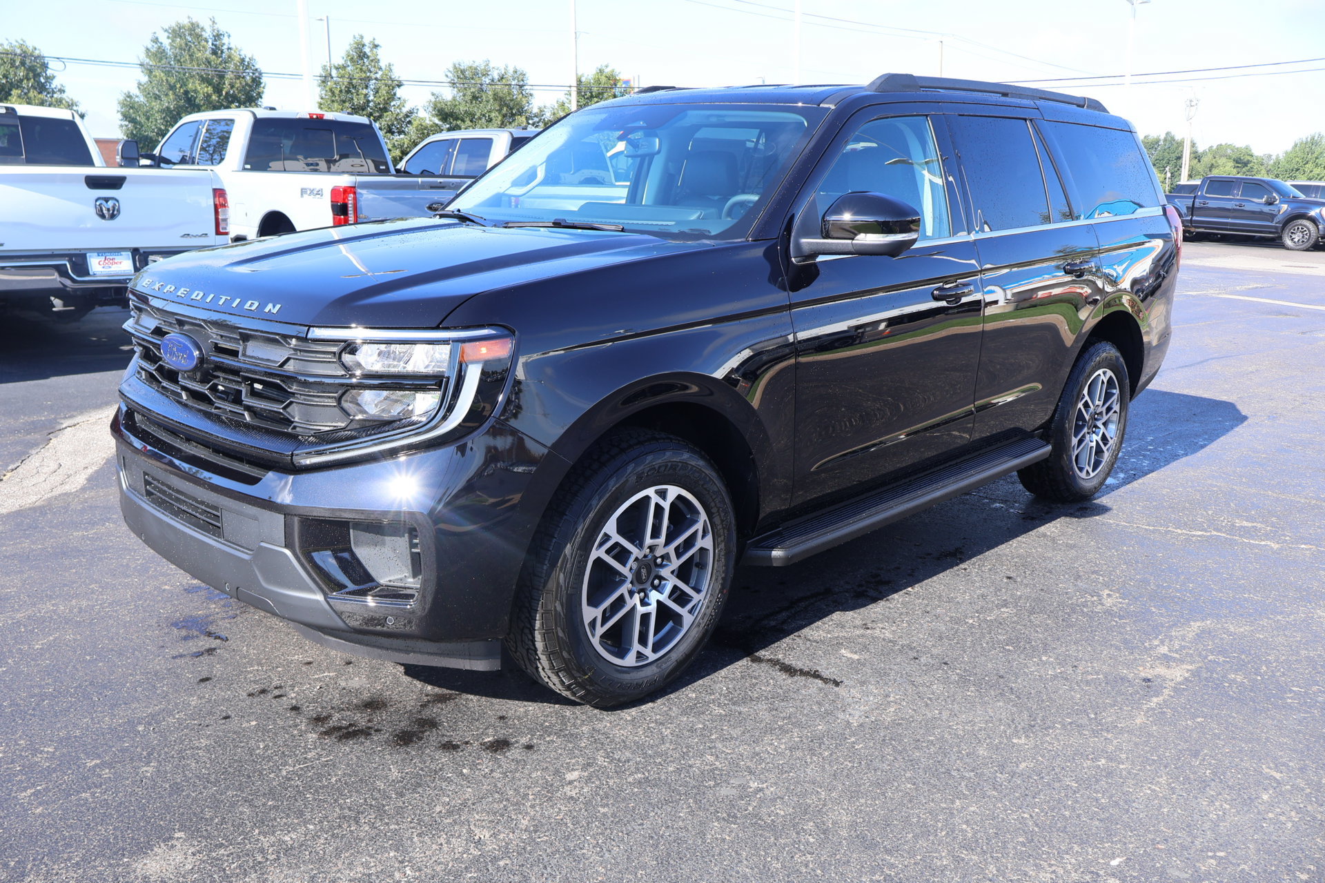 New 2026 Ford Expedition Active AWD/4WD image 11