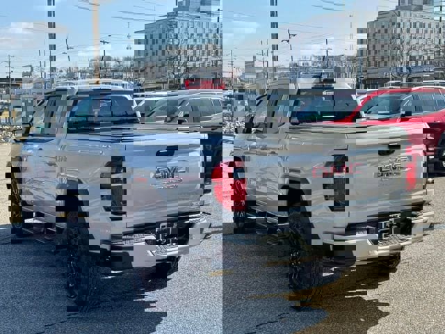 New 2026 GMC Canyon Elevation w/ Convenience Package image 3