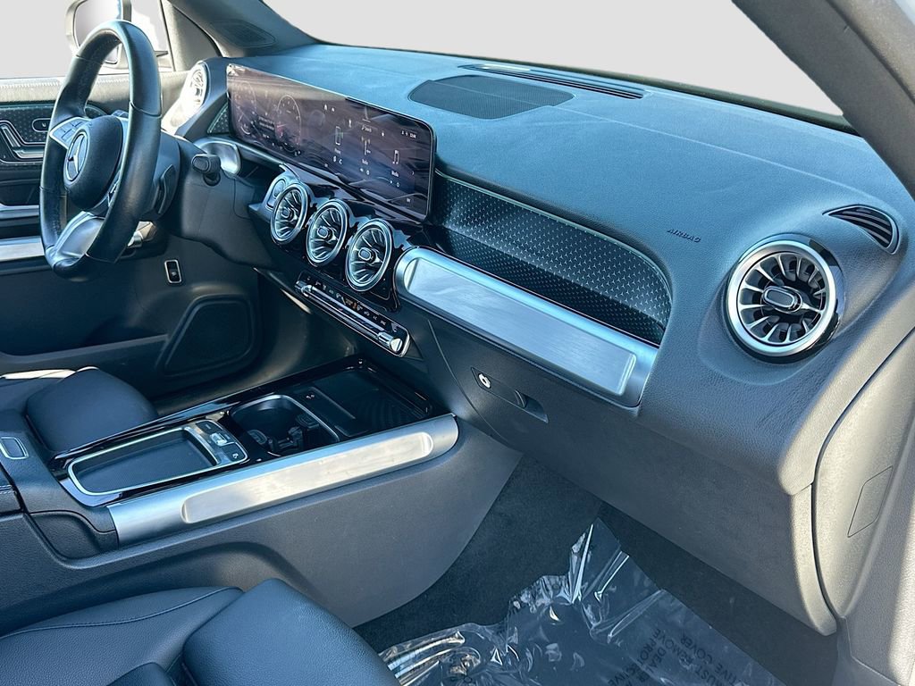 Used 2024 Mercedes-Benz GLB 250 image 27