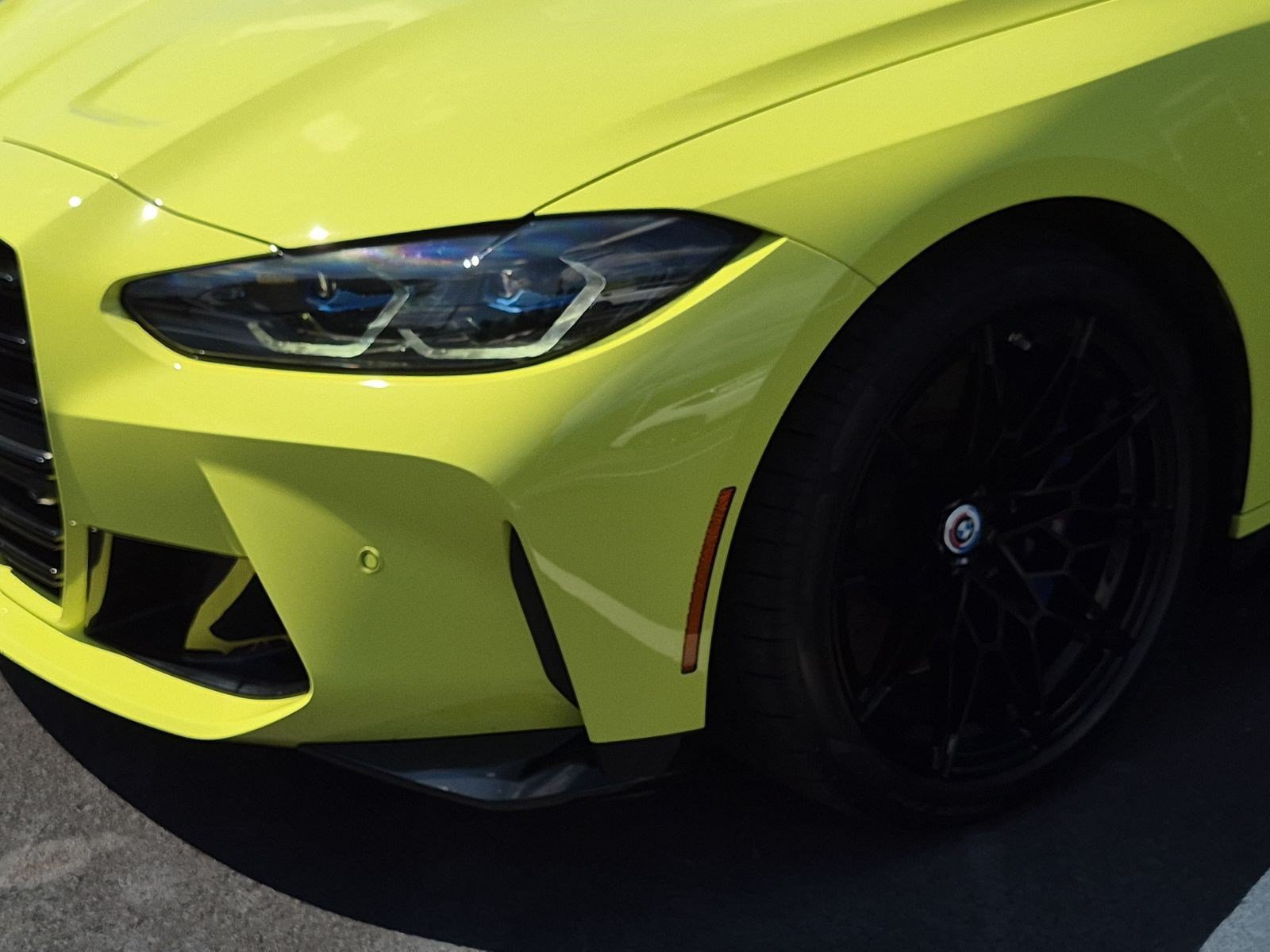 Used 2022 BMW M4 Coupe w/ Executive Package RWD image 6