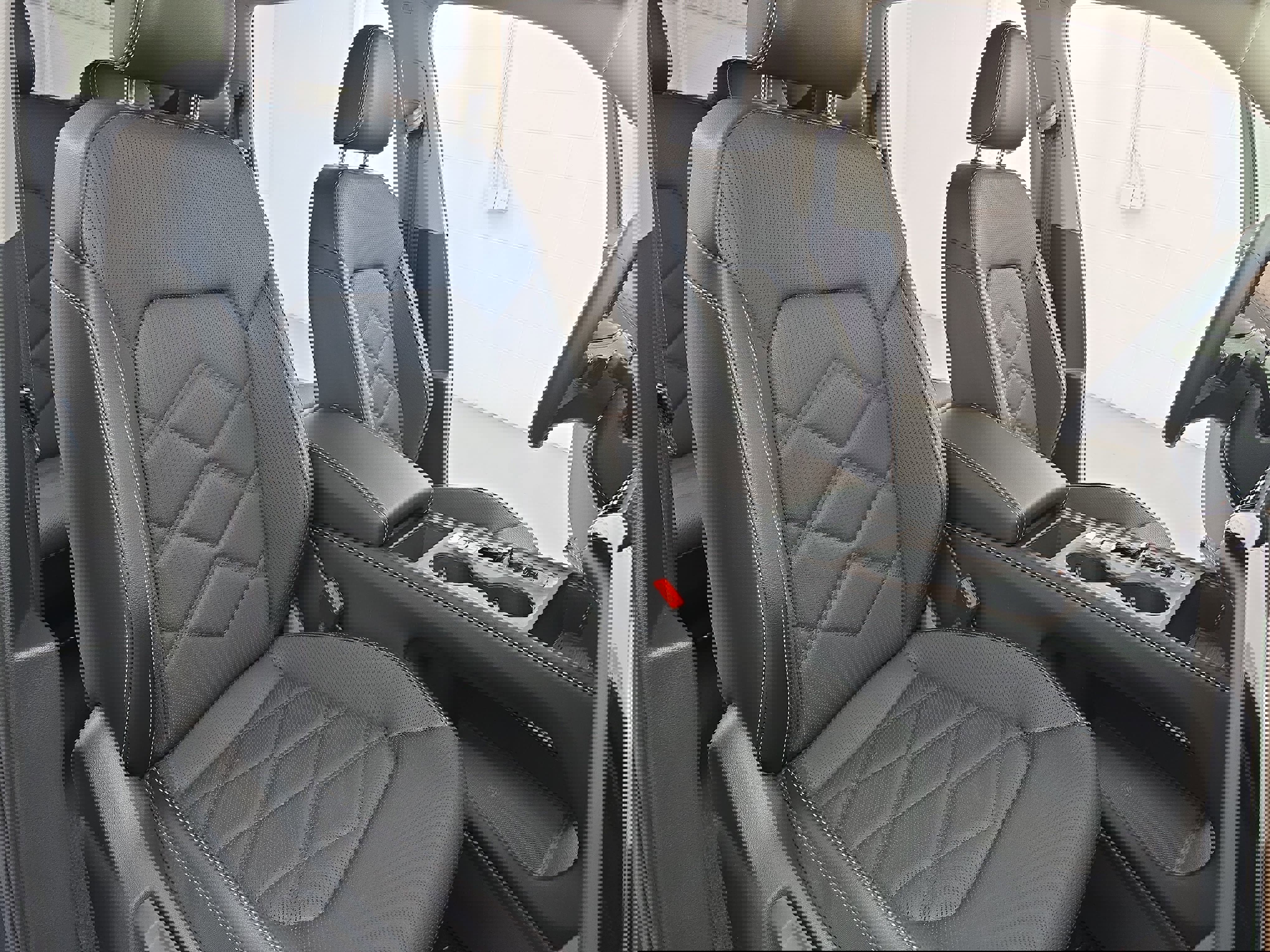 Used 2024 Volkswagen Atlas SE image 10