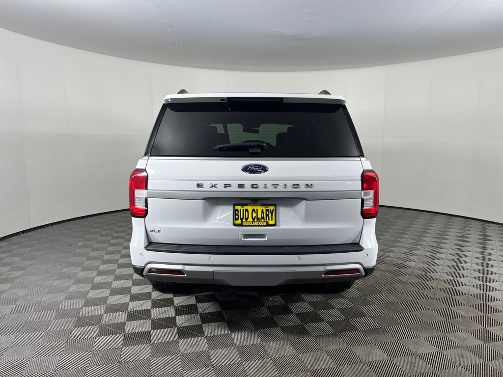 Used 2024 Ford Expedition XLT image 7