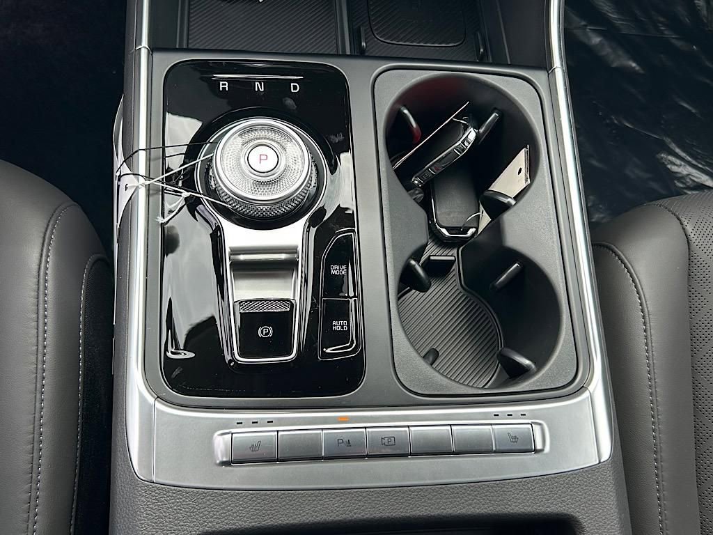 New 2026 Kia Carnival EX FWD image 17