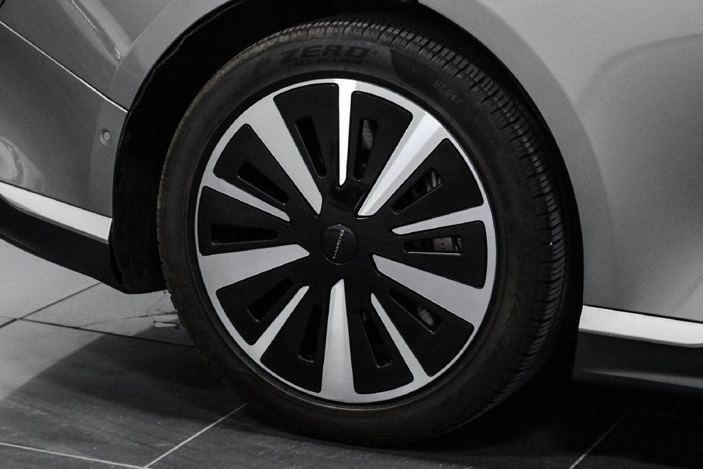 Used 2025 Lucid Air Touring AWD/4WD image 59
