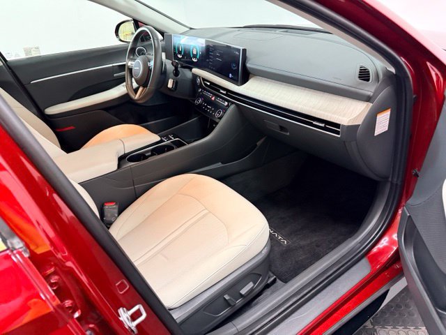 Used 2025 Hyundai Sonata SEL FWD image 37
