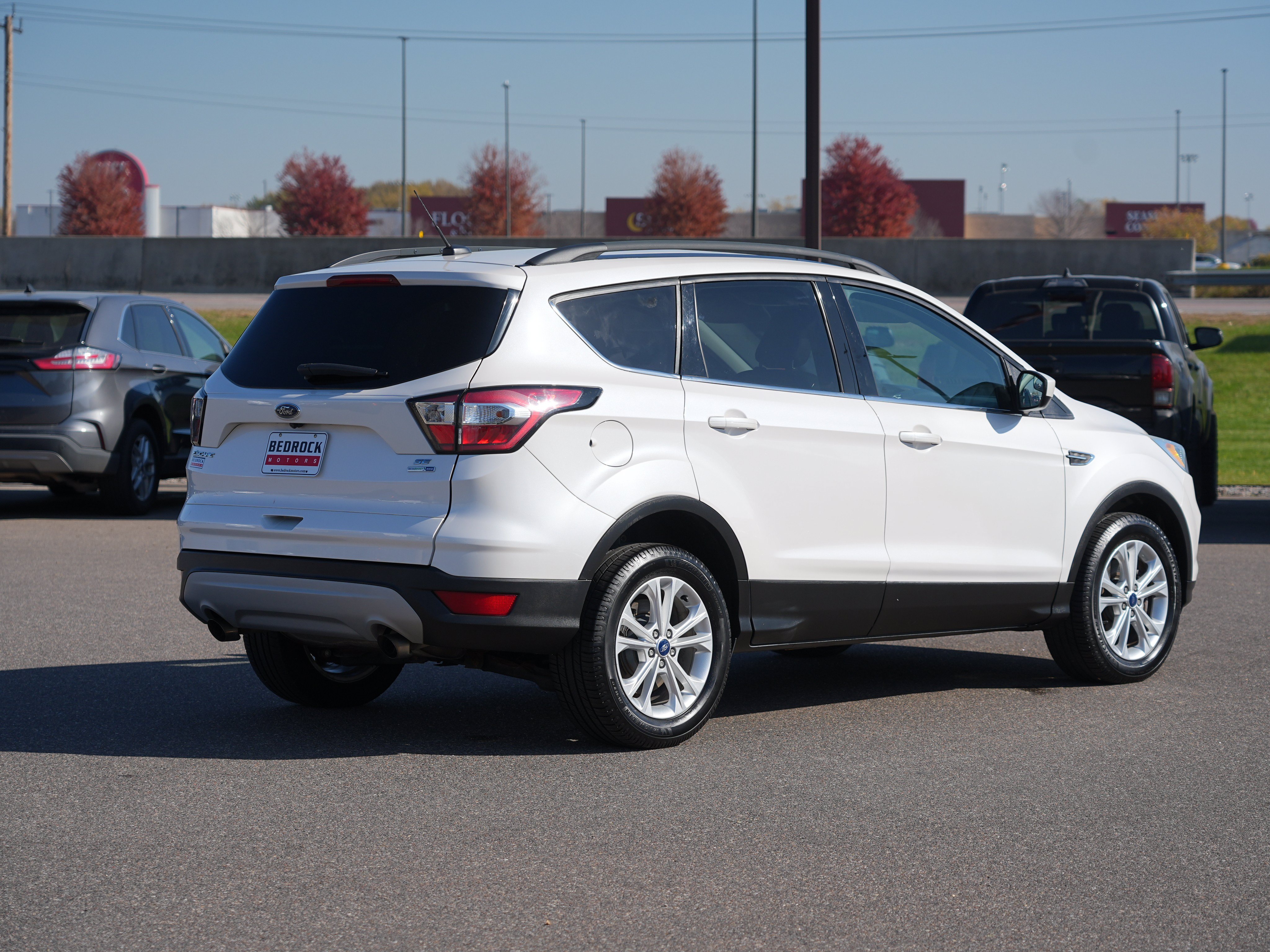 Used 2018 Ford Escape SE AWD/4WD image 3
