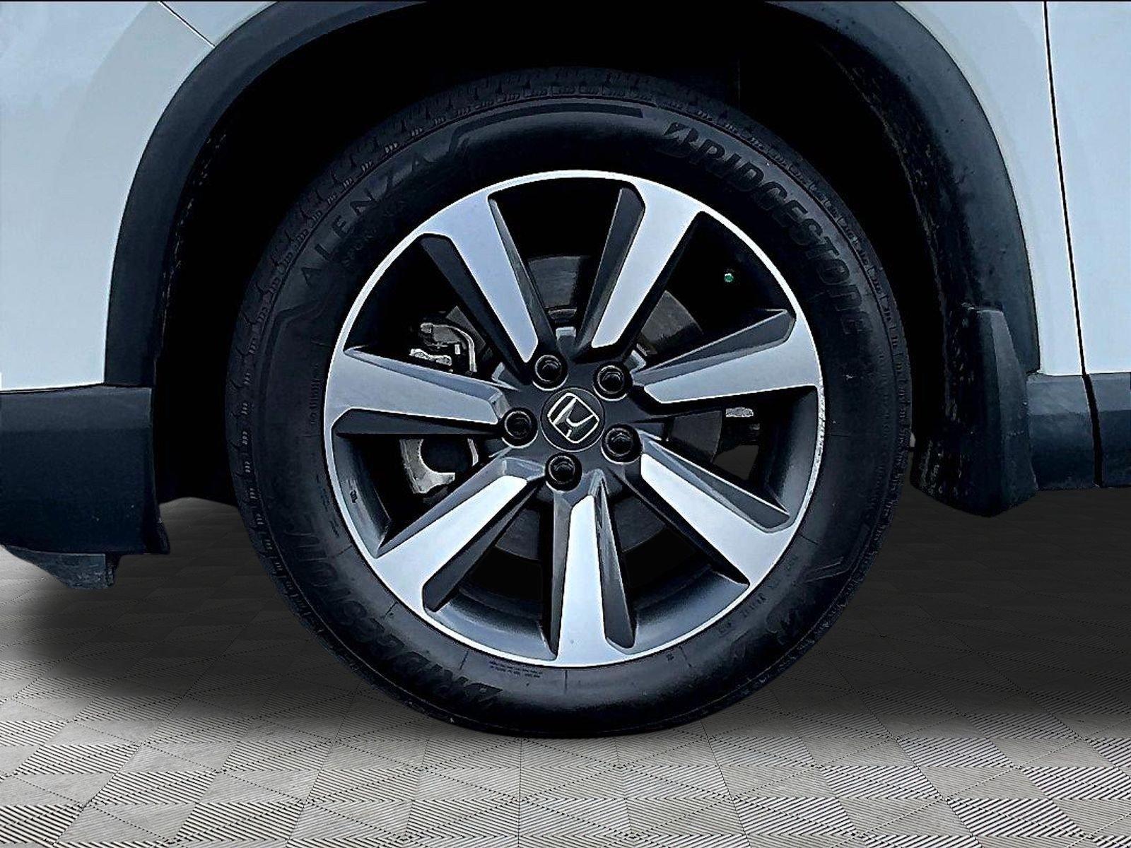 Used 2023 Honda Pilot Touring image 35