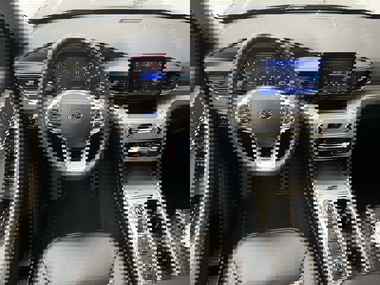 Used 2023 Ford Explorer XLT w/ Equipment Group 202A image 15