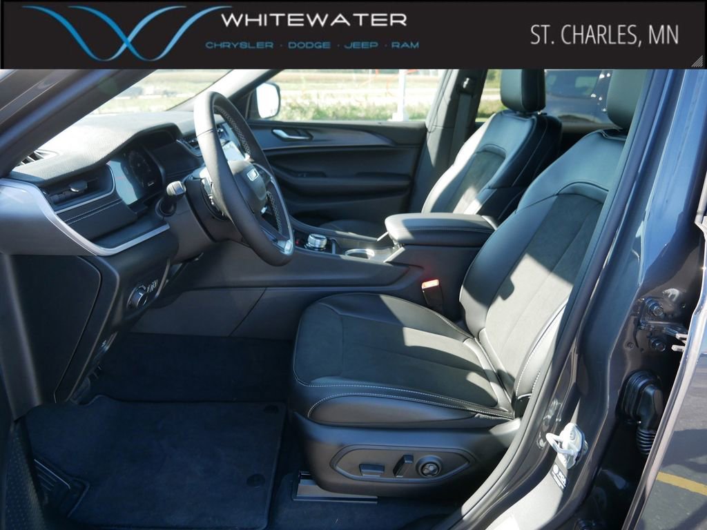 New 2025 Jeep Grand Cherokee L Altitude image 6
