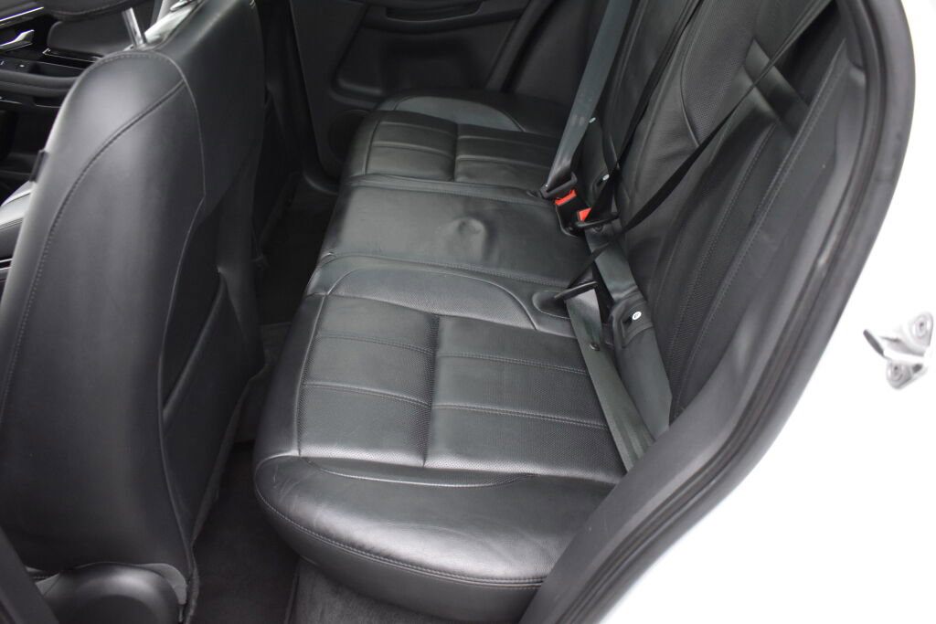 Used 2020 Land Rover Range Rover Evoque SE image 27