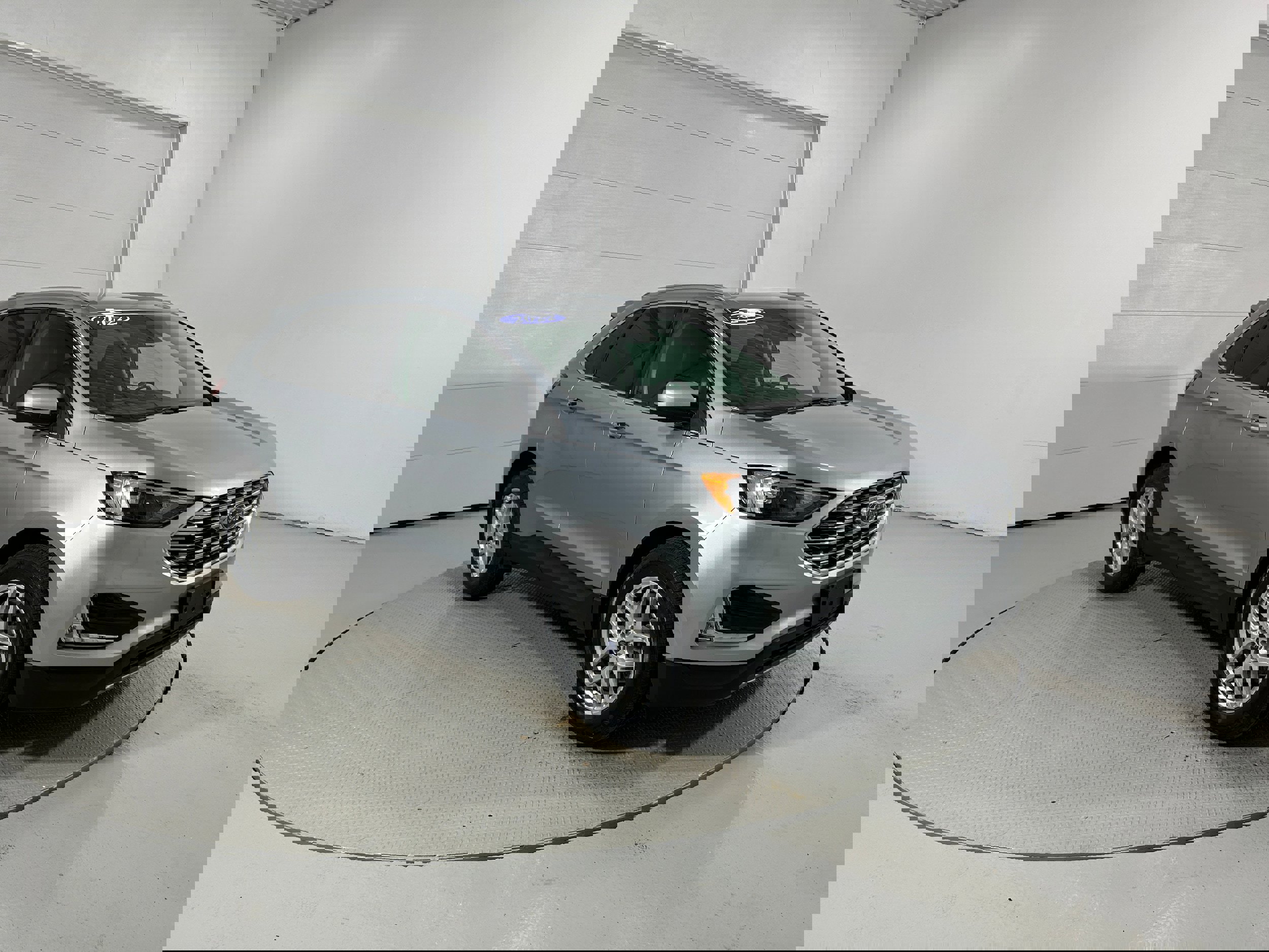 Used 2022 Ford Edge SEL w/ Convenience Package image 2