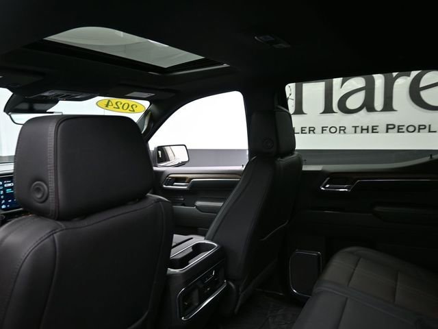 Used 2024 Chevrolet Silverado 1500 High Country w/ High Country Premium Package image 24
