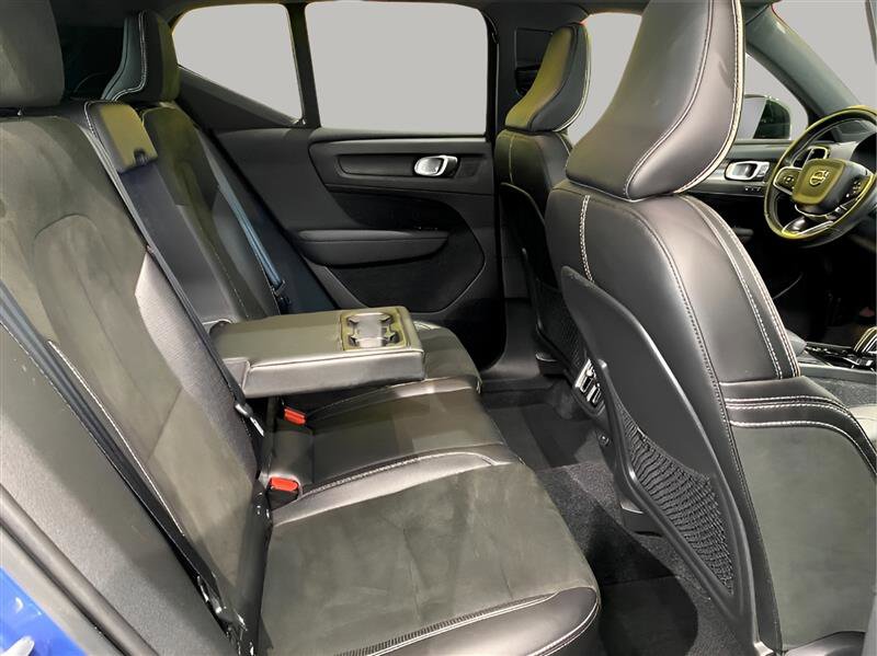 Used 2019 Volvo XC40 T5 R-Design image 23