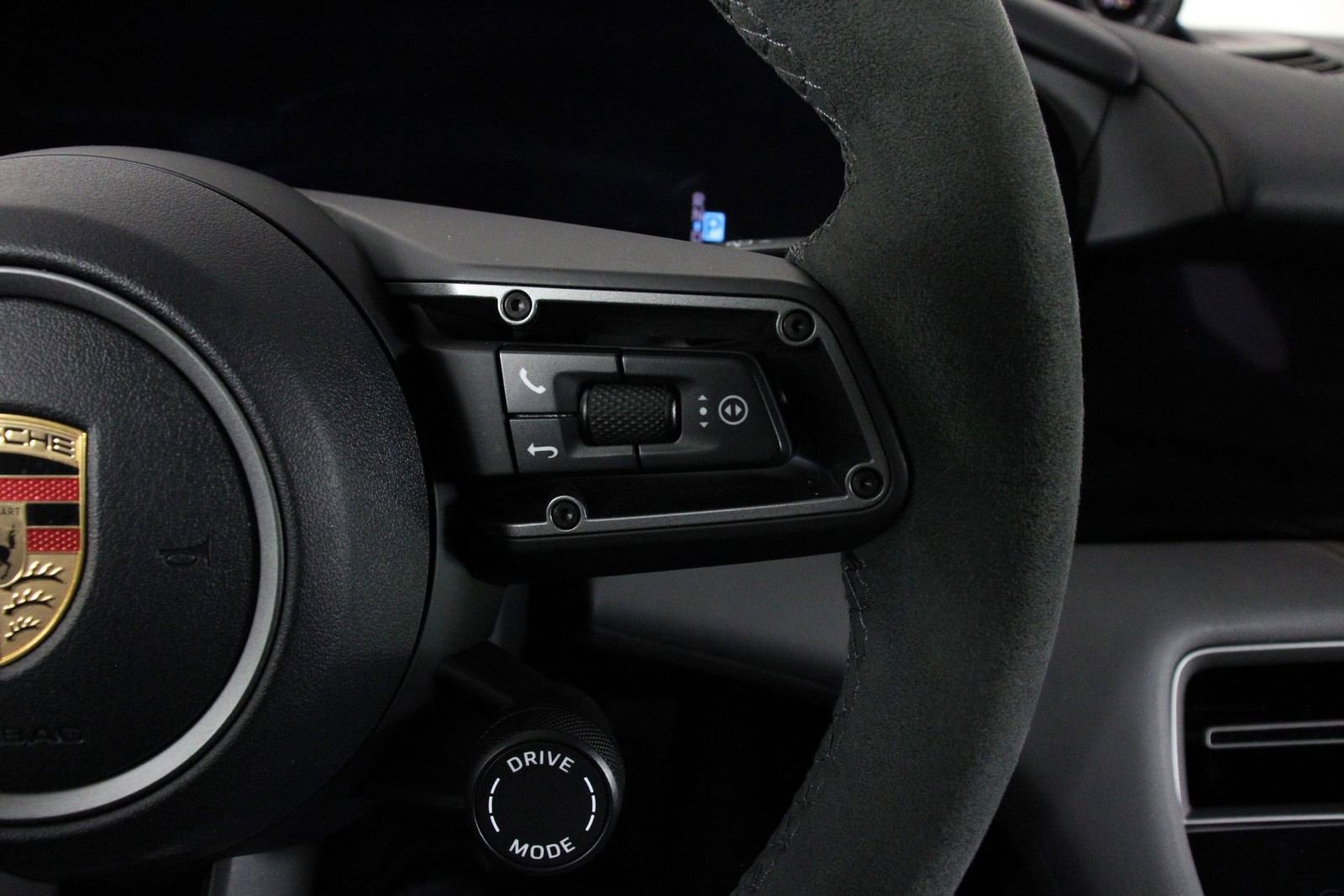 Certified 2025 Porsche Taycan 4 Cross Turismo image 15