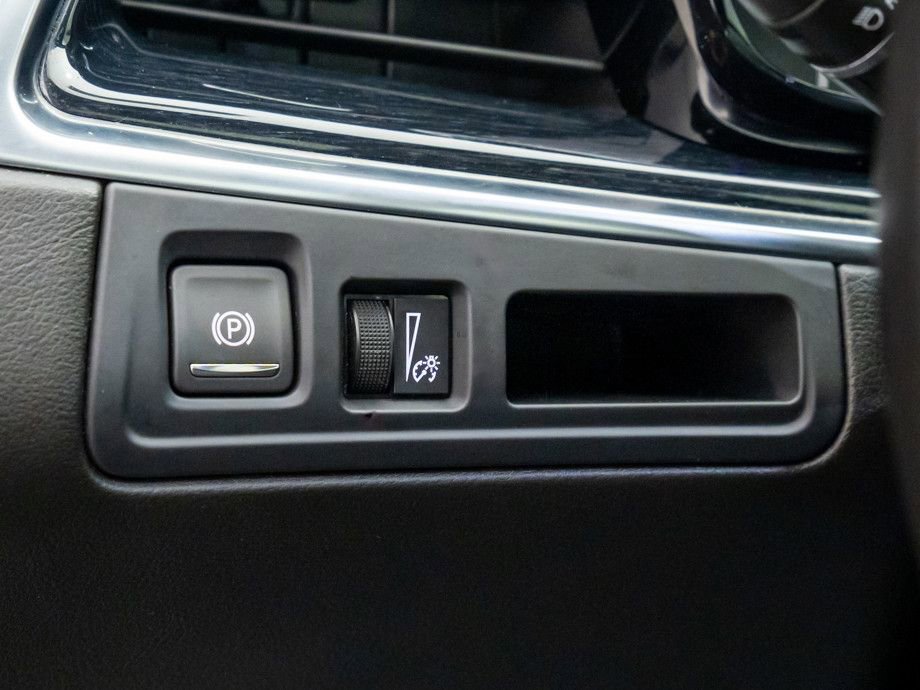 Certified 2024 Cadillac XT5 Premium Luxury w/ LPO, Floor Liner Package image 23