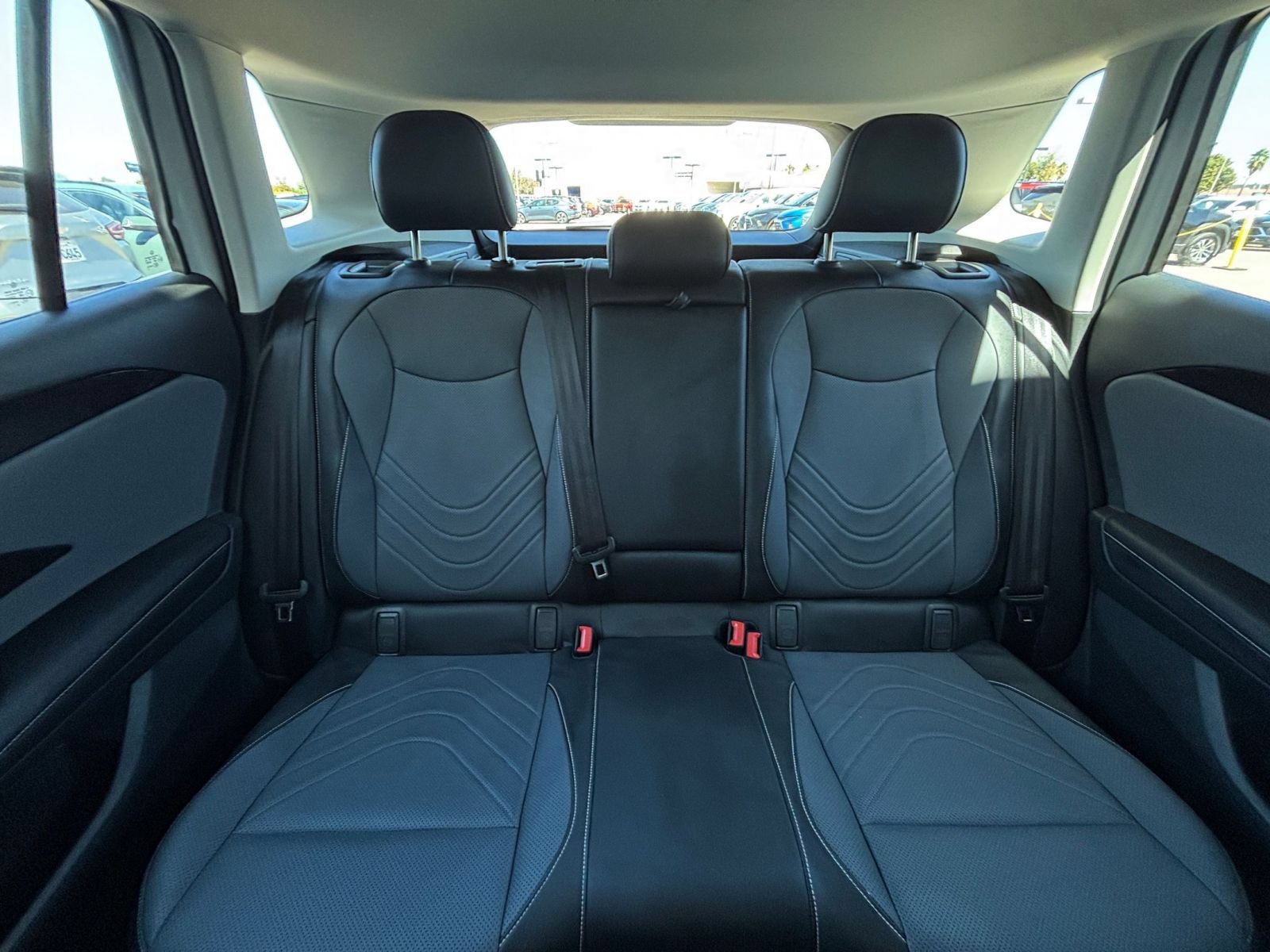 Used 2026 Volkswagen Tiguan SE AWD/4WD image 40