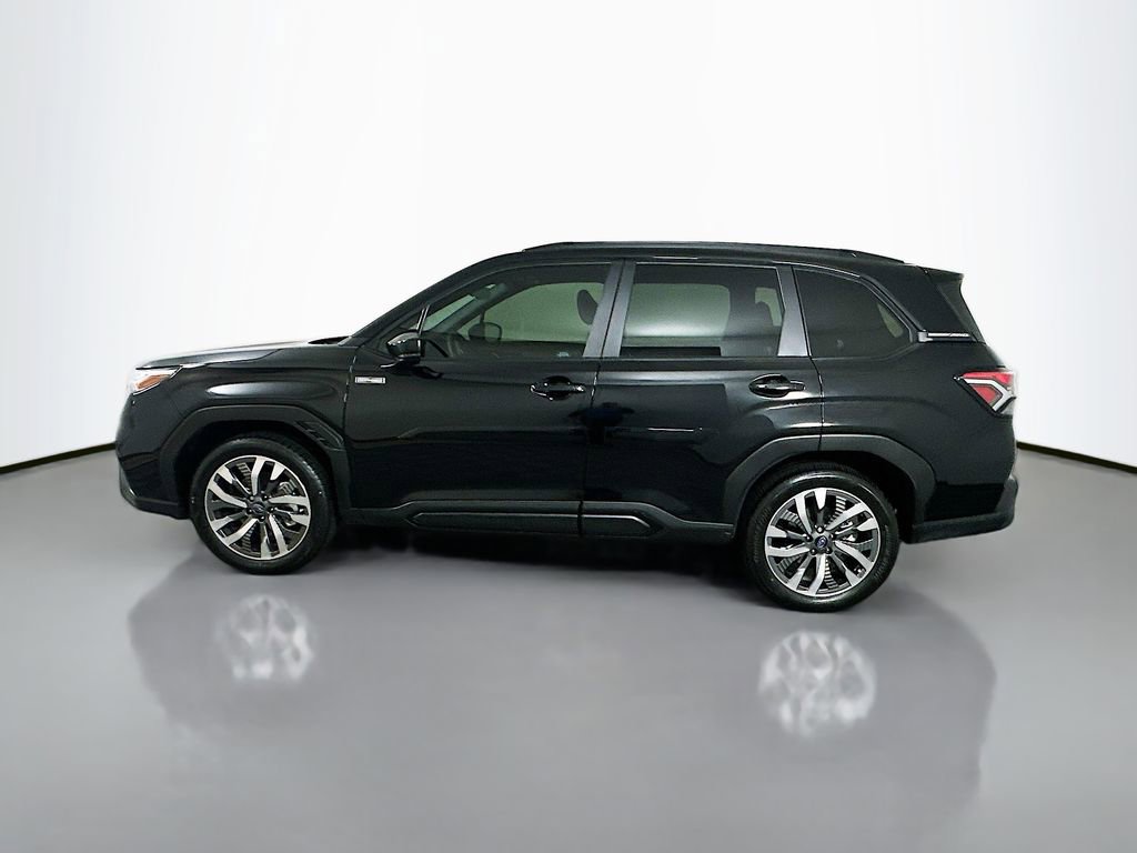 Used 2025 Subaru Forester Touring AWD/4WD image 8