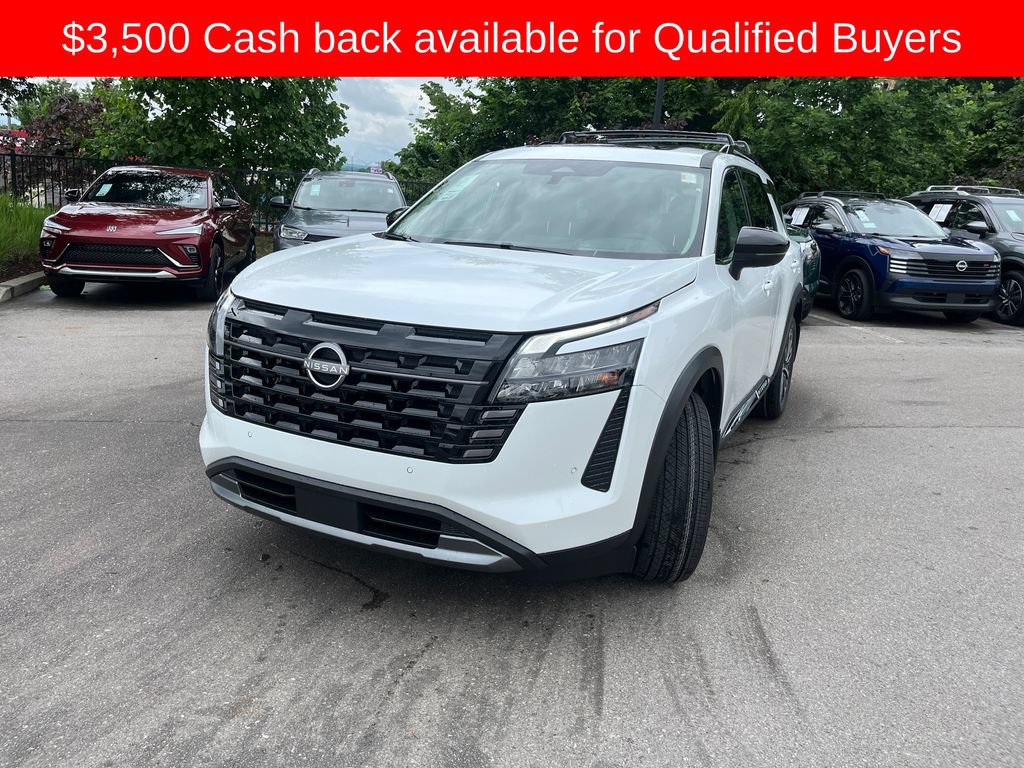 New 2026 Nissan Pathfinder Platinum w/ Cargo Package FWD image 4