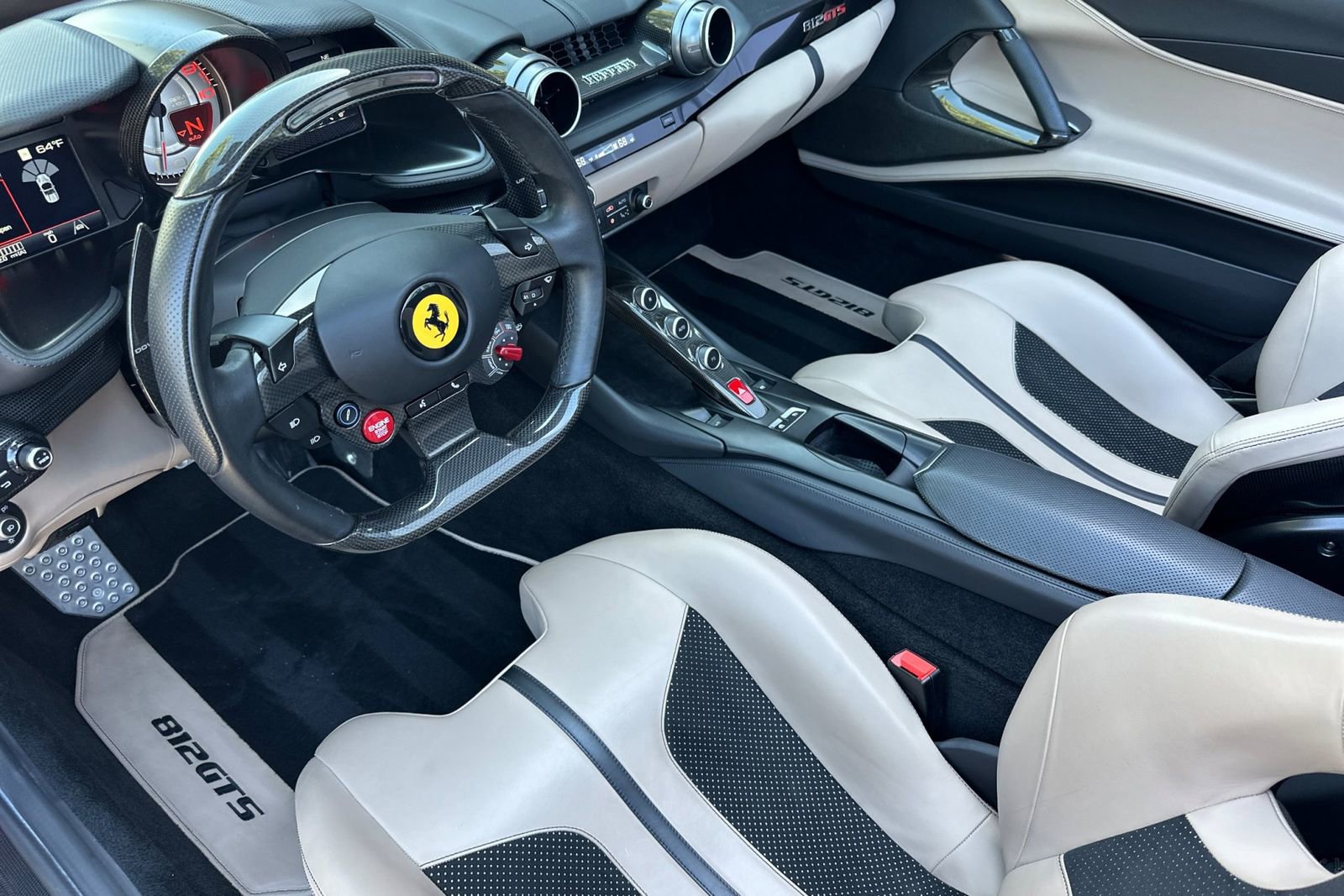 Used 2021 Ferrari 812 GTS RWD image 4