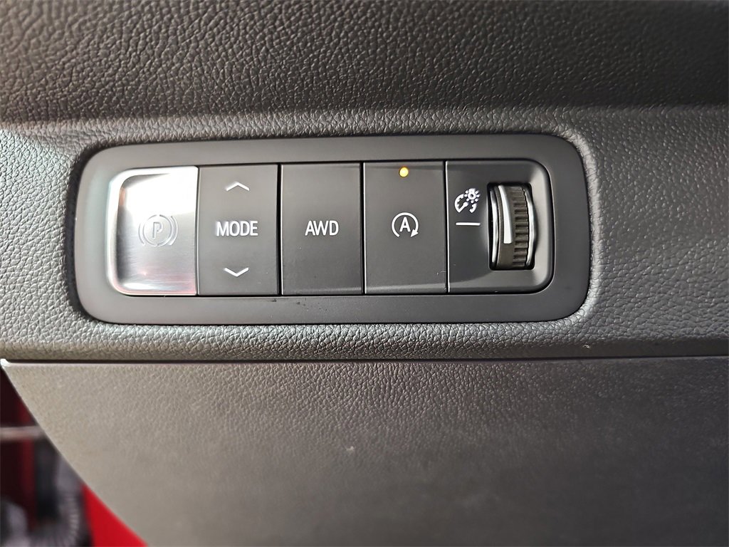 Certified 2024 Chevrolet Traverse LT w/ Trailering Package image 33