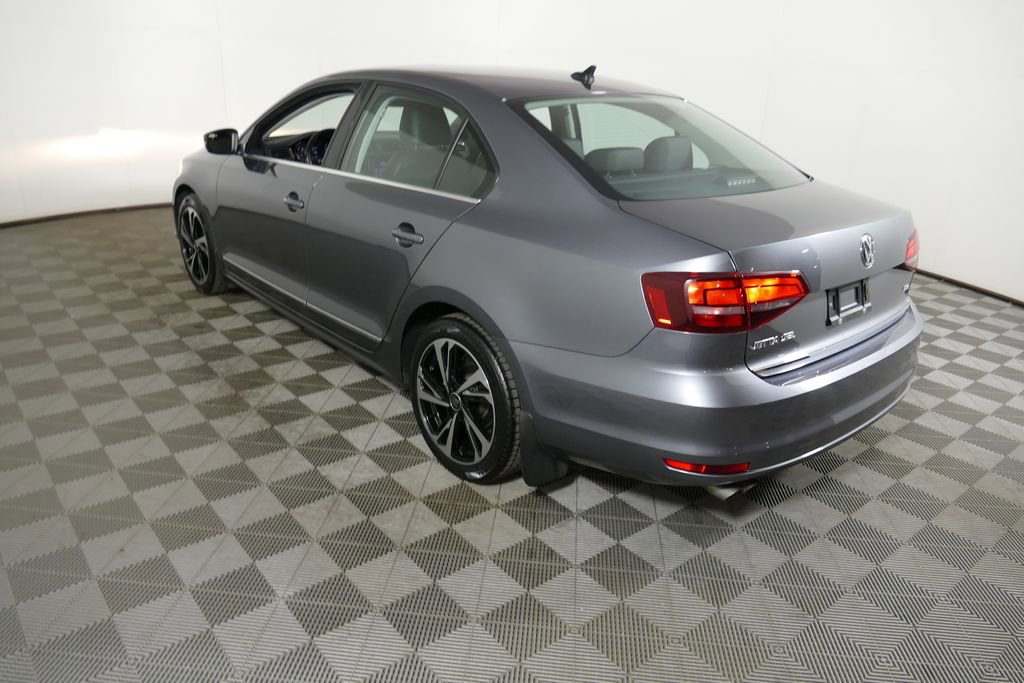 Used 2017 Volkswagen Jetta SEL FWD image 5