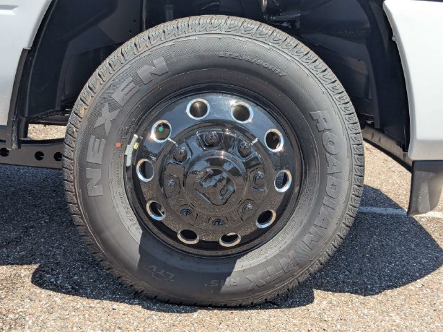 New 2026 RAM 3500 Big Horn AWD/4WD image 12