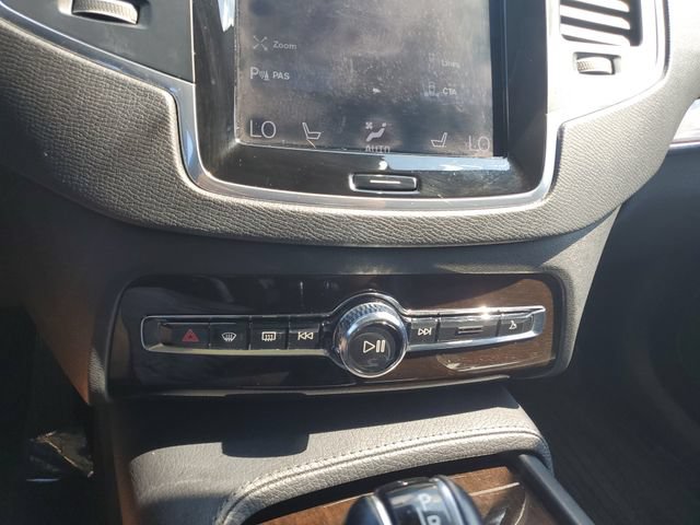 Used 2019 Volvo XC90 T6 Momentum AWD/4WD image 27