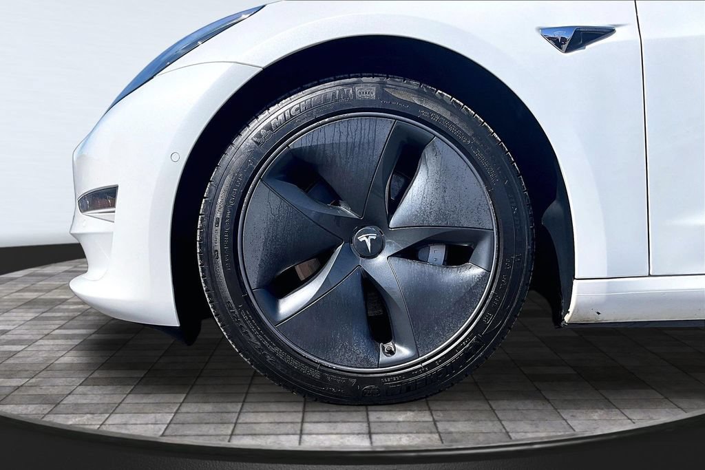 Used 2020 Tesla Model 3 Long Range AWD/4WD image 9