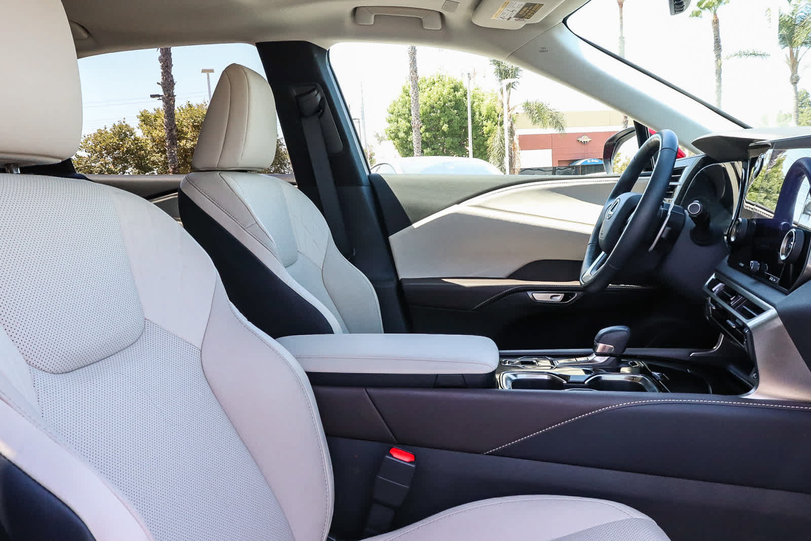 Used 2023 Lexus RX 350 FWD w/ Cold Area Package image 23