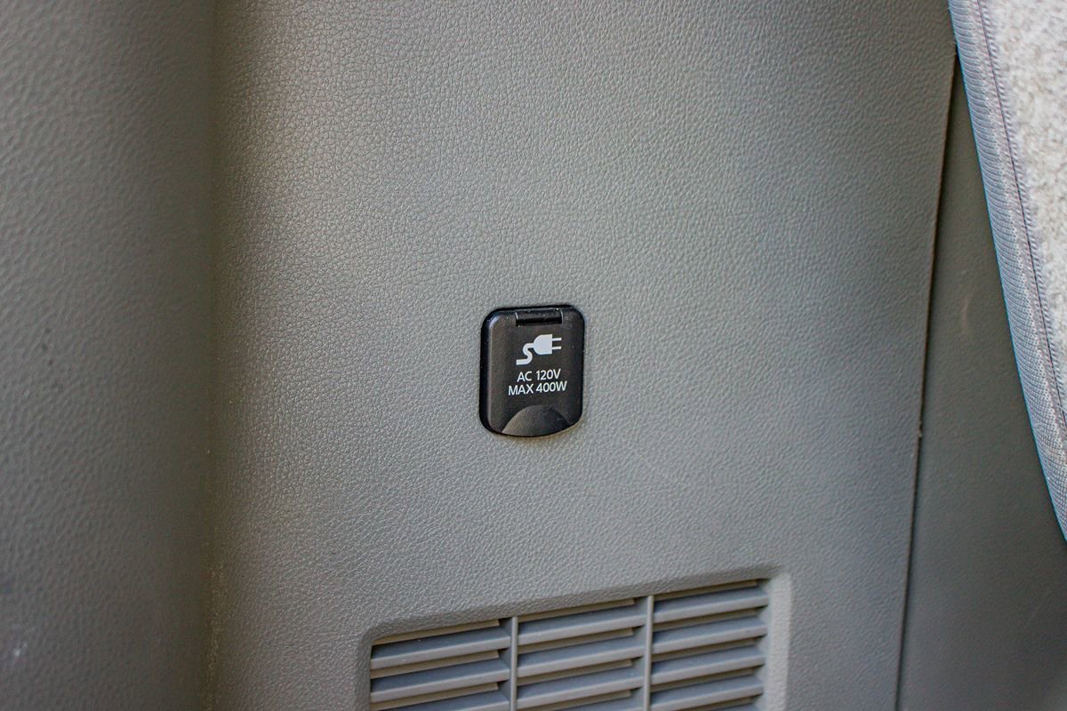 Used 2016 Nissan NV 3500 SV RWD image 33