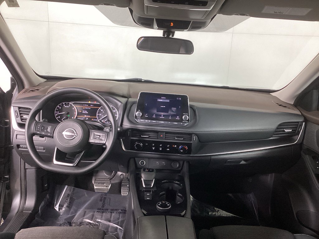 Used 2022 Nissan Rogue S image 16