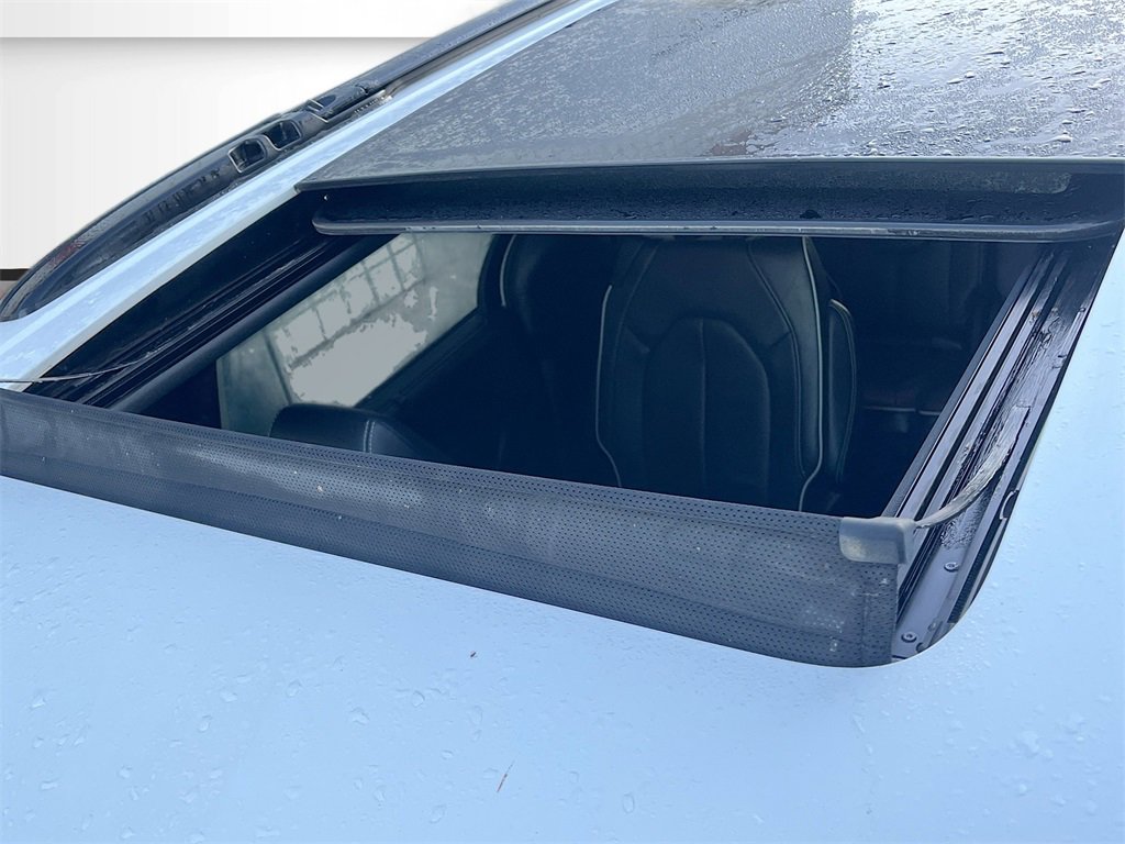 Used 2025 Chrysler Pacifica Limited image 23