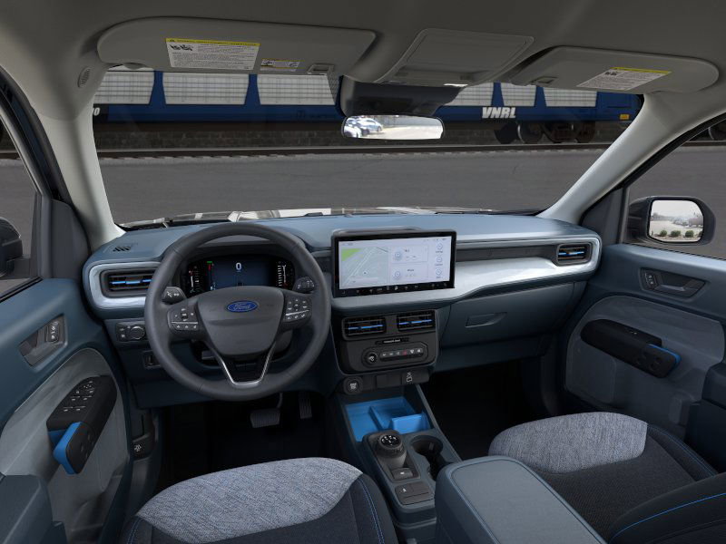 New 2025 Ford Maverick XLT image 9