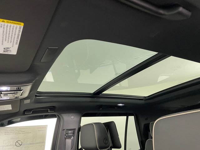 New 2026 GMC Yukon Elevation w/ Elevation Premium Package AWD/4WD image 10