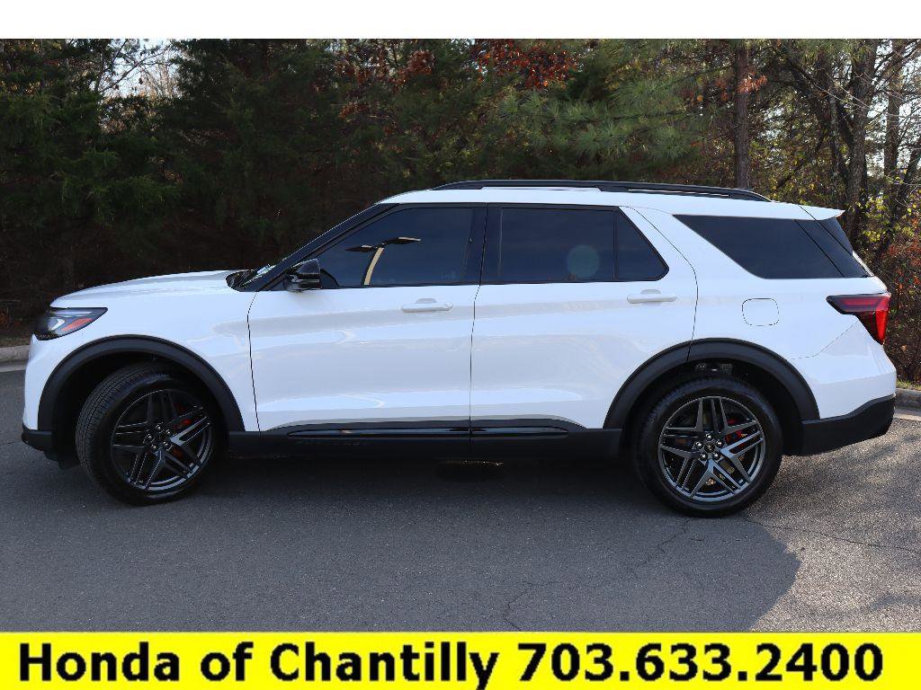 Used 2025 Ford Explorer ST w/ Sun And Sound Package image 4