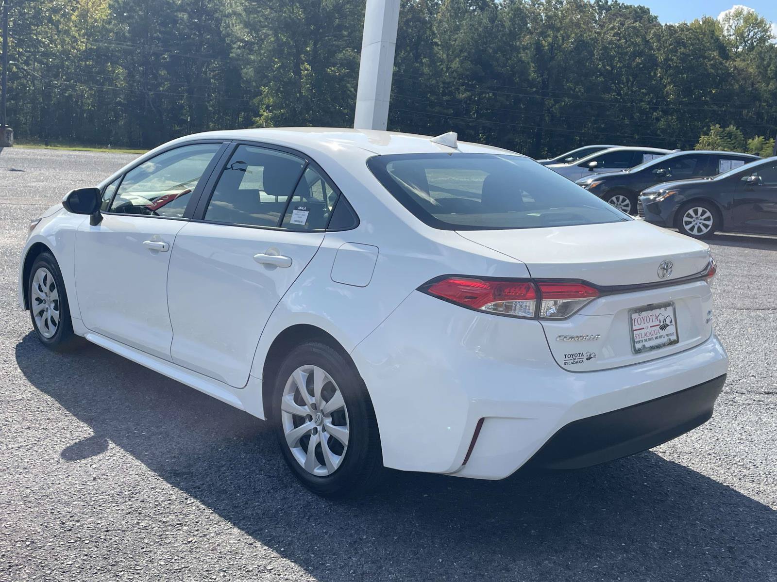 Used 2026 Toyota Corolla LE FWD image 4
