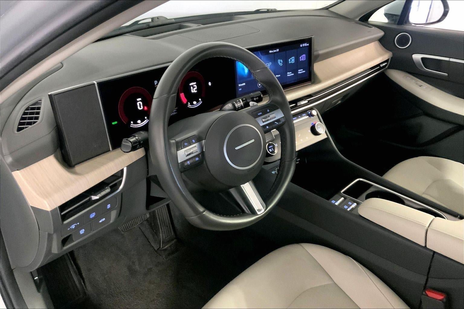 Used 2025 Hyundai Sonata SEL FWD image 14
