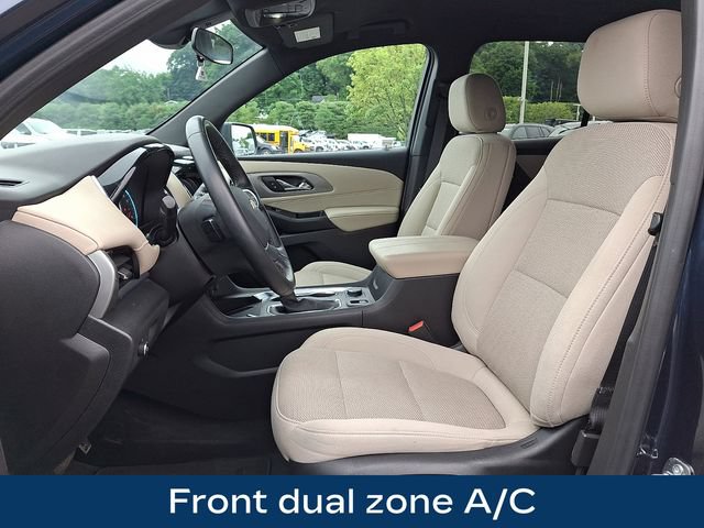 Used 2023 Chevrolet Traverse LT AWD/4WD image 2
