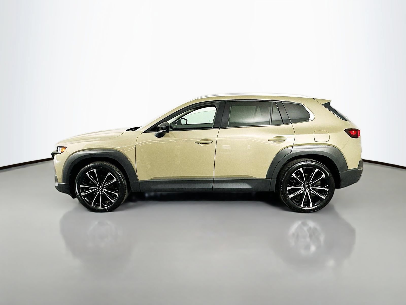Certified 2025 MAZDA CX-50 2.5 Turbo w/ Premium Plus Pkg AWD/4WD image 4