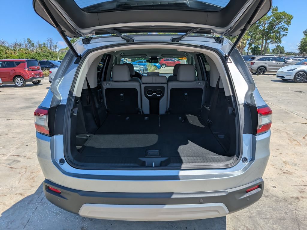 Used 2025 Honda Pilot EX-L image 12