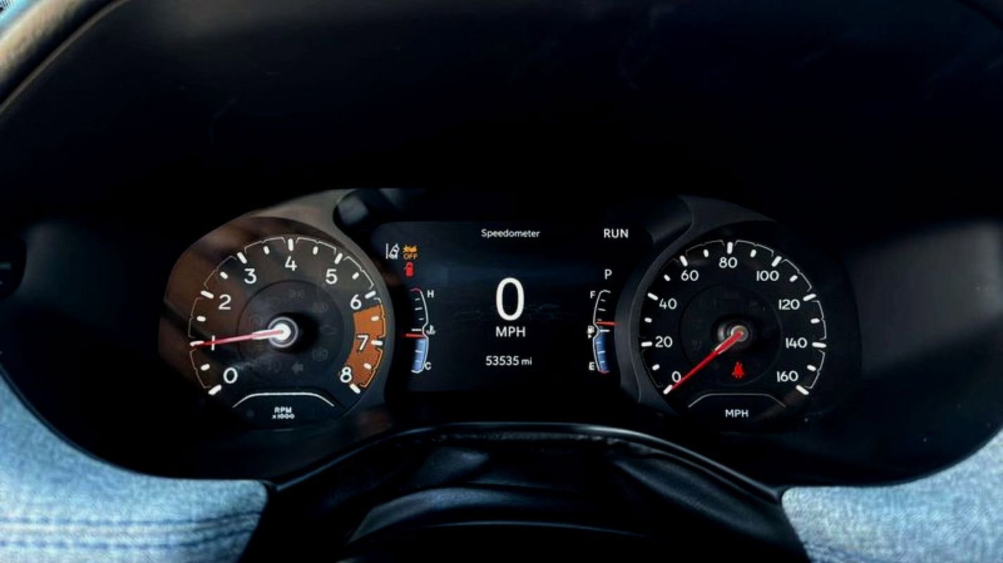 Used 2023 Jeep Compass Sport image 8