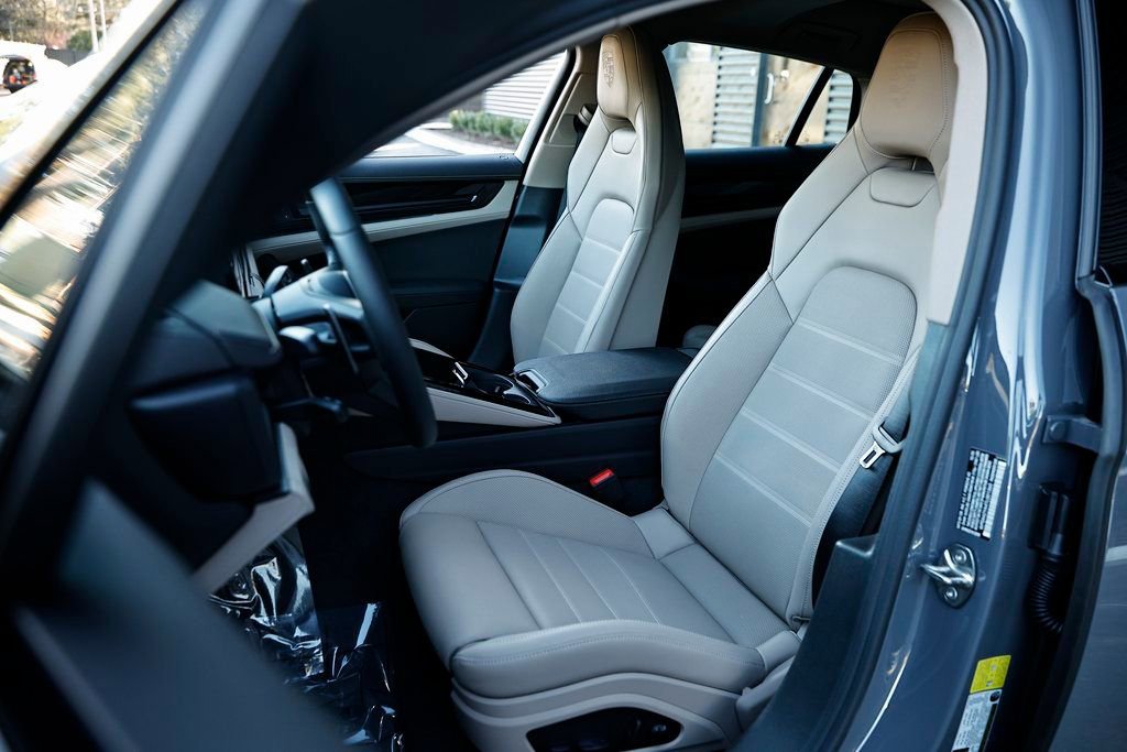 New 2026 Porsche Panamera 4 AWD/4WD image 5