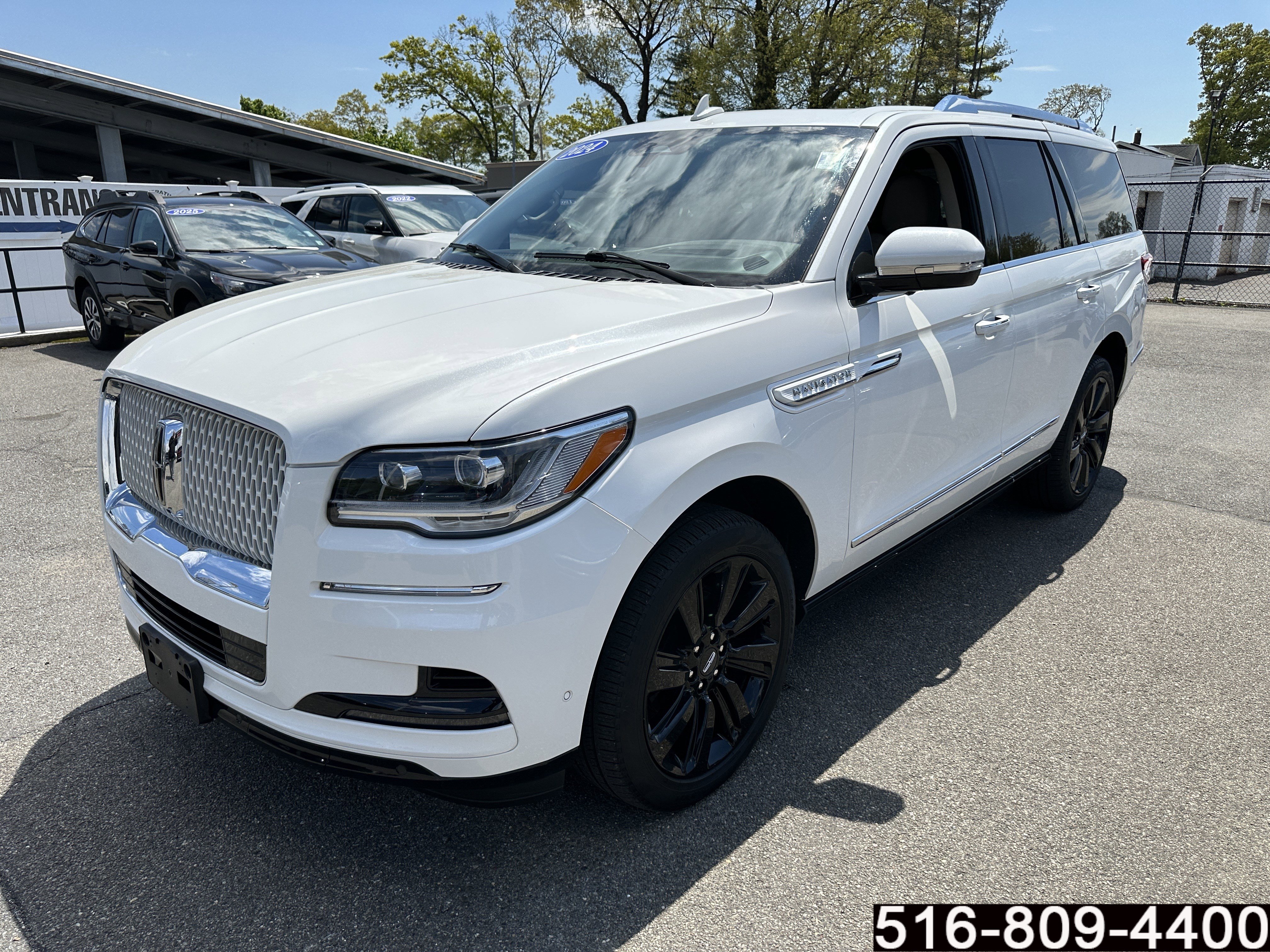 Used 2024 Lincoln Navigator Reserve AWD/4WD image 7