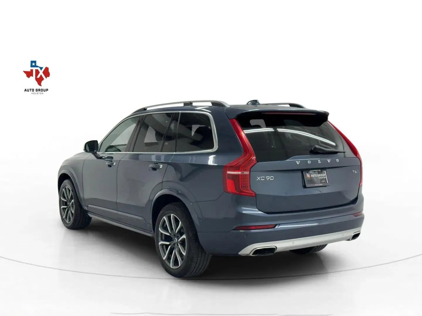 Used 2019 Volvo XC90 T6 Momentum w/ Advanced Package image 4