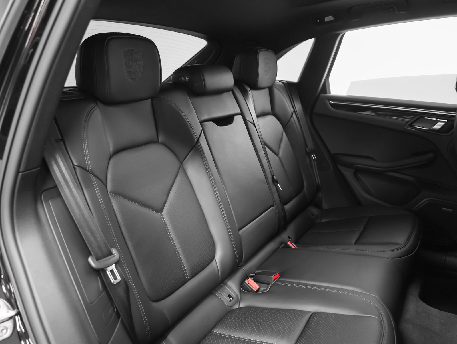 New 2026 Porsche Macan Turbo AWD/4WD image 29