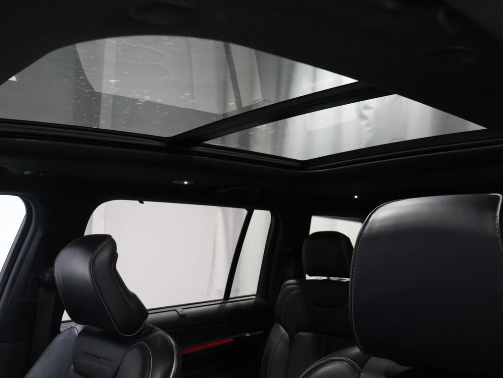 Used 2021 Jeep Grand Cherokee L Overland w/ Luxury Tech Group IV image 10