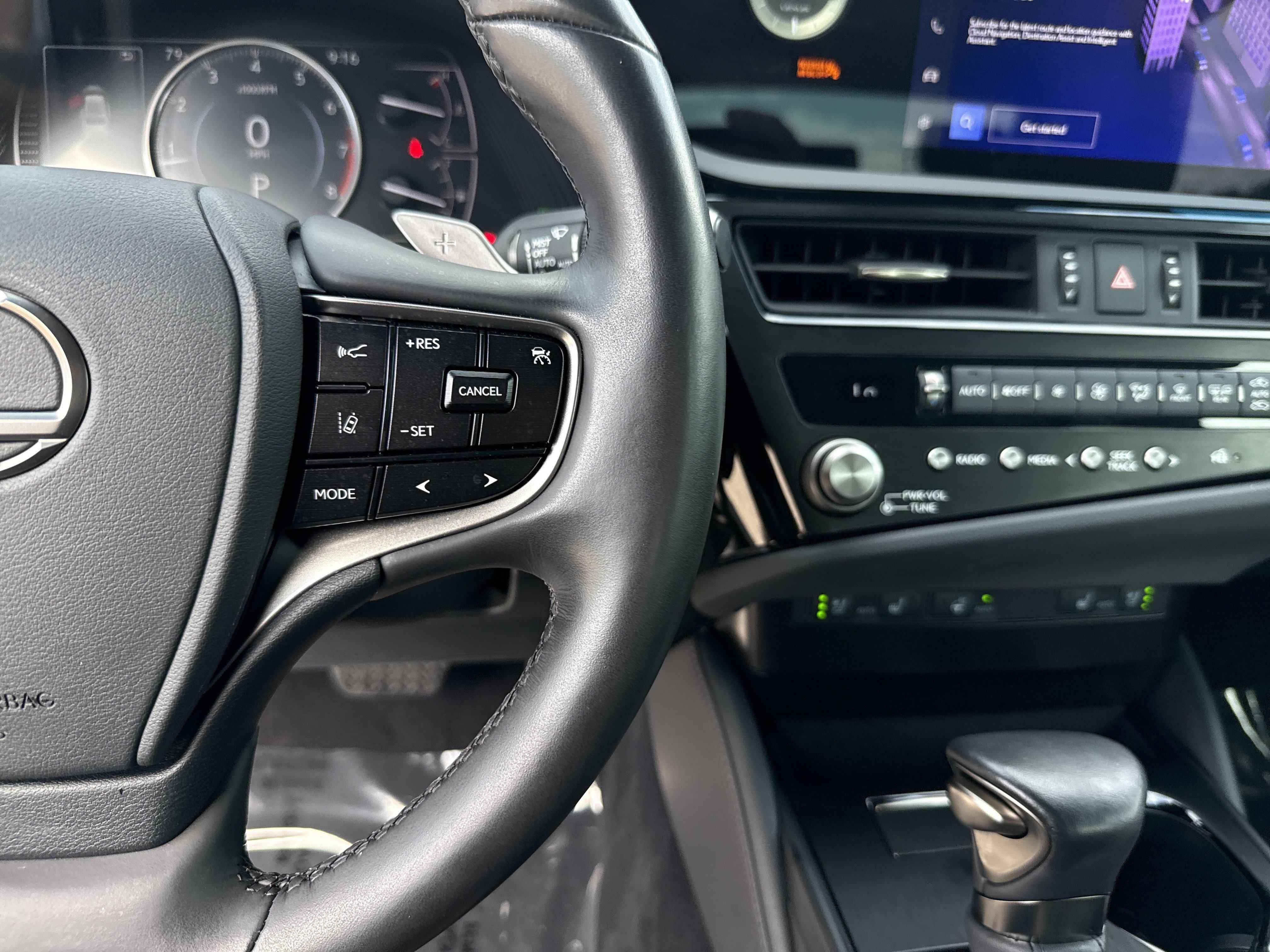 Used 2024 Lexus ES 350 w/ Premium Package FWD image 20