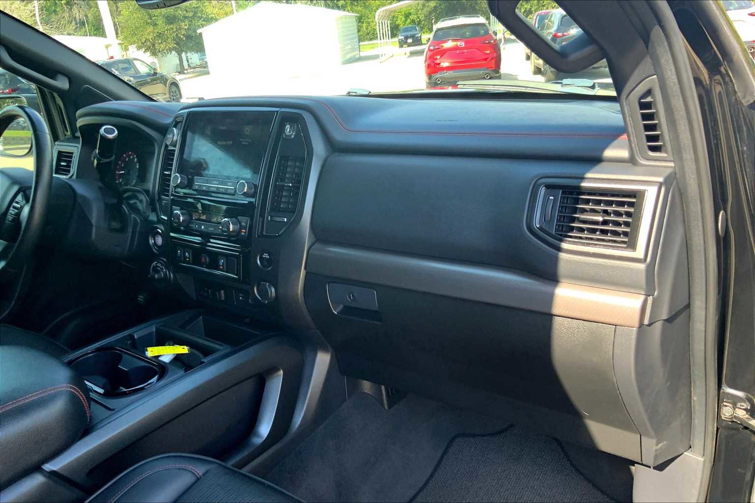 Used 2021 Nissan Titan PRO-4X w/ Pro-4x Utility Package image 17